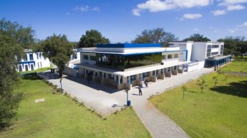 تأخر كلية الآداب بالقنيطرة في دفع مستحقات الأساتذة يعطل تكوينات الصحافة