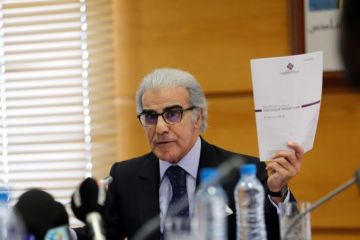 الجواهري يعلن قرب إعداد تصور للحد من ارتفاع الكاش ويدعو للعمل بـالبنك الرقمي الجواهري يعلن قرب إعداد تصور للحد من ارتفاع الكاش ويدعو للعمل بـالبنك الرقمي