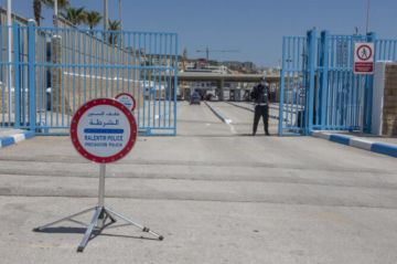 توقف مفاجئ للتبادل التجاري بمعبر مليلية يربك الاقتصاد المحلي.. والغموض يلف معبر سبتة توقف مفاجئ للتبادل التجاري بمعبر مليلية يربك الاقتصاد المحلي.. والغموض يلف معبر سبتة