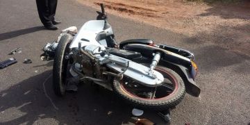 سقوط سائق دراجة في حفرة يفجر أنبوب الماء الشروب ويغرق حيا وسط كازا سقوط سائق دراجة في حفرة يفجر أنبوب الماء الشروب ويغرق حيا وسط كازا