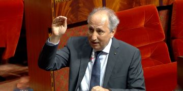 برادة يجهز كاميرات لمحاصرة العنف المدرسي ويلجأ للسلطات الأمنية ضد الضالعين