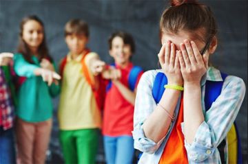 من التنمر إلى العزلة.. العنف الرقمي يقتحم عقول الأطفال والمراهقين