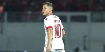 الغموض يحيط بمستقبل ثنائي برازيلي في الوداد