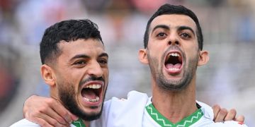 الأسود يتوجون بلقب 