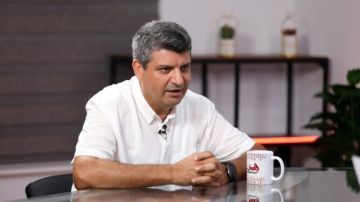 أدمينو: الملك يتمسك بالحكمة مع الجزائر.. والسيادة المغربية لا تقبل التفاوض أو التنازل أدمينو: الملك يتمسك بالحكمة مع الجزائر.. والسيادة المغربية لا تقبل التفاوض أو التنازل