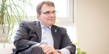 قبل وصول السفير الجديد إلى الرباط.. الإعلان عن قائم جديد بأعمال سفارة أمريكا بالمغرب قبل وصول السفير الجديد إلى الرباط.. الإعلان عن قائم جديد بأعمال سفارة أمريكا بالمغرب