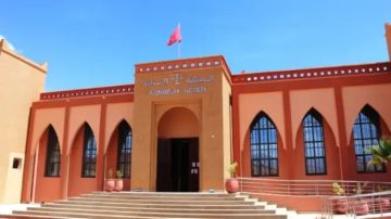 جدل قانوني يرافق أول حكم بالعقوبات البديلة استفاد منه نصاب بمحكمة تنغير جدل قانوني يرافق أول حكم بالعقوبات البديلة استفاد منه نصاب بمحكمة تنغير