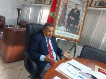 بعد تكليفه بتدبير أكاديمية الداخلة.. بوكنين يثير الجدل بمذكرة حول هندام الأساتذة بعد تكليفه بتدبير أكاديمية الداخلة.. بوكنين يثير الجدل بمذكرة حول هندام الأساتذة