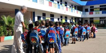 تلامذة المغرب يلتحقون رسميا بالمدارس غدا الاثنين تلامذة المغرب يلتحقون رسميا بالمدارس غدا الاثنين