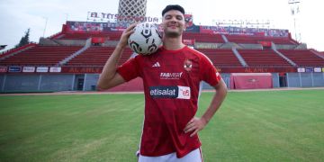 جهود من الطاقم الطبي للأهلي لتجهيز داري لمباراة الديربي جهود من الطاقم الطبي للأهلي لتجهيز داري لمباراة الديربي