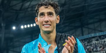 ارتجاج في المخ يغيب نايف أكرد عن مباراة ريال مدريد ارتجاج في المخ يغيب نايف أكرد عن مباراة ريال مدريد