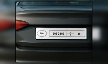 مخالفات لوحات السير الدولي تثير الجدل.. وزارة النقل تقدم توضيحاتها وتؤكد مراسلة الأمن والدرك