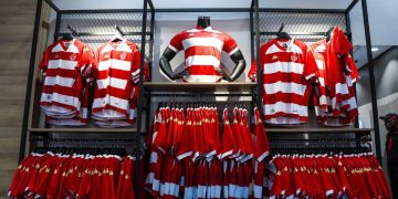 أيت منا يكشف عن مداخيل متجر الوداد أيت منا يكشف عن مداخيل متجر الوداد