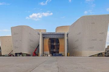 المسرح الكبير .. غبار الإغلاق يطغى على أكبر مشروع ثقافي بالدار البيضاء المسرح الكبير .. غبار الإغلاق يطغى على أكبر مشروع ثقافي بالدار البيضاء