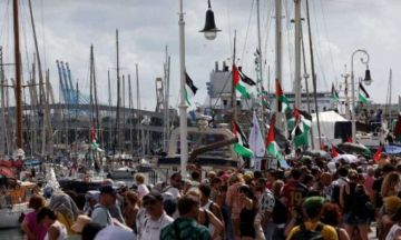 مجموعة العمل تدين تهديدات إسرائيل لأسطول الصمود وتعلن إضرابا عالميا عن الطعام لـ8 أيام مجموعة العمل تدين تهديدات إسرائيل لأسطول الصمود وتعلن إضرابا عالميا عن الطعام لـ8 أيام