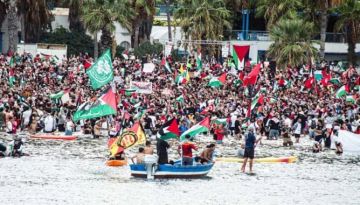 رغم التهديدات والهجمات.. أسطول غزة يستعد لرحلته التاريخية وأعطاب السفن تقلص المشاركين رغم التهديدات والهجمات.. أسطول غزة يستعد لرحلته التاريخية وأعطاب السفن تقلص المشاركين