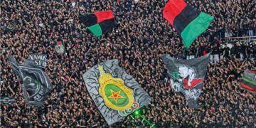 لاعبو الجيش يستأنسون بأرضية الملعب الأولمبي