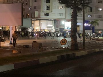 احتجاجات جيل Z بالمغرب.. مطالب اجتماعية مشروعة تنحرف نحو فوضى غير محسوبة احتجاجات جيل Z بالمغرب.. مطالب اجتماعية مشروعة تنحرف نحو فوضى غير محسوبة