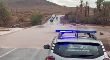 سيول طوفانية تقطع الطريق الوطنية 9 بين ورزازات وزاكورة