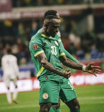 رغم قلة الظهور.. زوجة ساديو ماني تلفت الأنظار فمن هي عائشة تامبا؟ (صورة)