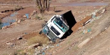 انقلاب رموك من فوق قنطرة واد تانسيفت نواحي مراكش