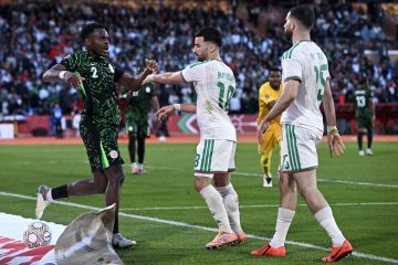 تحقيق في أحداث مباراتي المغرب والجزائر في كأس أفريقيا.. و كاف يهدد بالعقوبات تحقيق في أحداث مباراتي المغرب والجزائر في كأس أفريقيا.. و كاف يهدد بالعقوبات