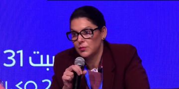 المنصوري ترفض البوليميك وتعتبر القيادة الثلاثية فكرة قوية وناجحة المنصوري ترفض البوليميك وتعتبر القيادة الثلاثية فكرة قوية وناجحة