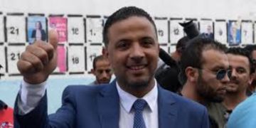 العفو الدولية تدين تسليم الجزائر معارضا وطالب لجوء تونسي إلى بلده العفو الدولية تدين تسليم الجزائر معارضا وطالب لجوء تونسي إلى بلده