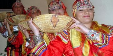 إيض ن يناير 2976.. أكادير تحتفي بالثقافة الأمازيغية