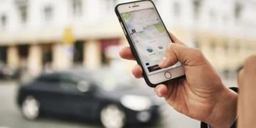 نقابة تضع لدى الداخلية طلبات ترخيص بالنقل عبر التطبيقات