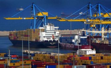 تراجع مؤشر الواردات بالمغرب 5.8 في الفصل الثالث من 2025 وارتفاع طفيف للصادرات تراجع مؤشر الواردات بالمغرب 5.8 في الفصل الثالث من 2025 وارتفاع طفيف للصادرات