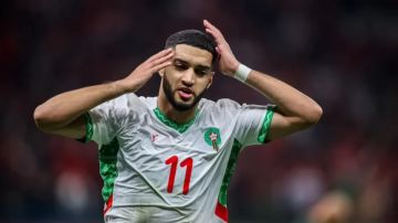 الصيباري يهاجم العربية للطيران ويصفها بـأسوأ شركة في العالم