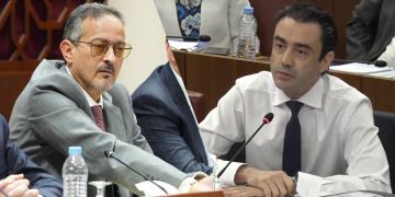 شبعتو يتأخر عن اجتماع المالية والمهاجري: من لم يأت في وقت السفر لا تقبل منه شكاية شبعتو يتأخر عن اجتماع المالية والمهاجري: من لم يأت في وقت السفر لا تقبل منه شكاية