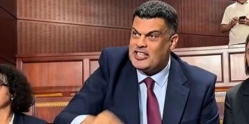بنجلون يوضح خلفيات امتناع تحالف اليسار عن التصويت لانتخاب رئيس مجلس النواب بنجلون يوضح خلفيات امتناع تحالف اليسار عن التصويت لانتخاب رئيس مجلس النواب