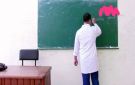 مدير يقمع أستاذا بسبب سؤاله عن أسباب اكتظاظ الأقسام
