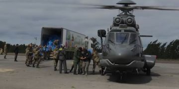 فيضانات سيدي قاسم.. تدخلات جوية للدرك لفك العزلة عن المتضررين فيضانات سيدي قاسم.. تدخلات جوية للدرك لفك العزلة عن المتضررين