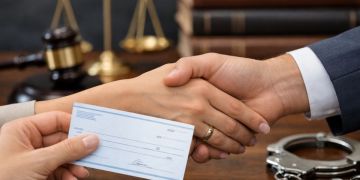 ضمنها إسقاط التجريم بين الأزواج.. رئاسة النيابة العامة تكشف مستجدات جرائم الشيك