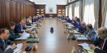 الحكومة تسحب مرسوم إحداث لجنة تسيير قطاع الصحافة والنشر