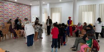 مركز بالمضيق يستقبل 30 طفلا رفقة أسرهم بعد إجلائهم بسبب الفيضانات -صور