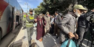 بأربع أقاليم.. السلطات تواصل إجلاء سكان المناطق المتضررة من الفيضانات بأربع أقاليم.. السلطات تواصل إجلاء سكان المناطق المتضررة من الفيضانات