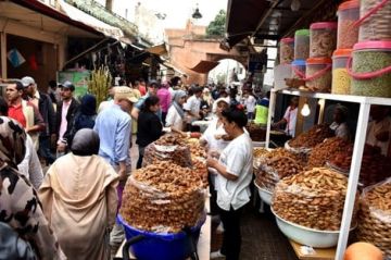 إطلاق رقم وطني لتلقي شكايات وملاحظات المستهلكين طيلة أيام شهر رمضان إطلاق رقم وطني لتلقي شكايات وملاحظات المستهلكين طيلة أيام شهر رمضان