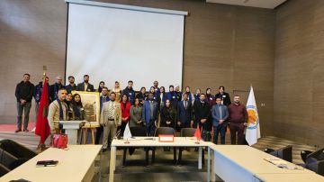 من مدرجات الجامعة إلى المؤسسات الدولية.. طلبة ماستر الارتفاق الرقمي بتازة في مهمة تكوينية بمركز كافراد من مدرجات الجامعة إلى المؤسسات الدولية.. طلبة ماستر الارتفاق الرقمي بتازة في مهمة تكوينية بمركز كافراد