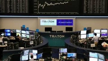 الأسهم الأوروبية تغلق على ارتفاع مع استمرار خسائر الذهب