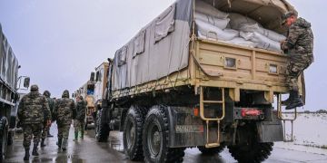 سيدي قاسم.. توزيع 32 طنا من الشعير و400 قفة على متضرري الفيضانات سيدي قاسم.. توزيع 32 طنا من الشعير و400 قفة على متضرري الفيضانات