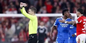 لاعب بنفيكا يدلي باعتراف خطير بعد أزمته مع فينيسيوس