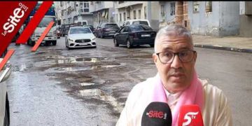 البيضاء..مسؤول ينبه إلى تردي البنية التحتية ومعاناة الباعة الجائلين بالحي الحسني -فيديو البيضاء..مسؤول ينبه إلى تردي البنية التحتية ومعاناة الباعة الجائلين بالحي الحسني -فيديو