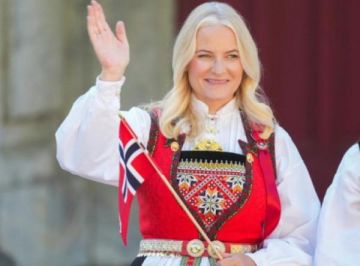 بعد تورطها في فضائح إيبستن.. أميرة النرويج تحاول الدفاع عن نفسها بعد تورطها في فضائح إيبستن.. أميرة النرويج تحاول الدفاع عن نفسها