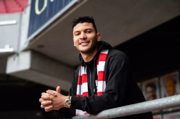 رسميا.. أشرف داري ينضم إلى ناد أوربي بعد رحيله عن الأهلي المصري رسميا.. أشرف داري ينضم إلى ناد أوربي بعد رحيله عن الأهلي المصري