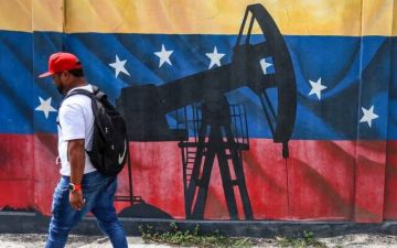 أمريكا تحدث إعفاءات العقوبات المفروضة على فنزويلا وسط ارتفاع الأسعار أمريكا تحدث إعفاءات العقوبات المفروضة على فنزويلا وسط ارتفاع الأسعار