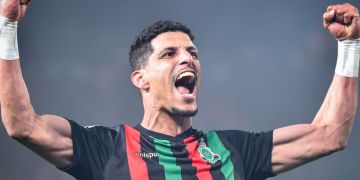 الجيش الملكي يهزم بيراميدز ويبلغ نصف نهائي أبطال إفريقيا من قلب القاهرة الجيش الملكي يهزم بيراميدز ويبلغ نصف نهائي أبطال إفريقيا من قلب القاهرة